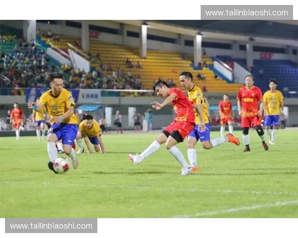 省级高中足球联赛全面开赛各地强队激烈角逐青春绿茵燃动赛场 省级高中足球联赛全面开赛各地强队激烈角逐青春绿茵燃动赛场